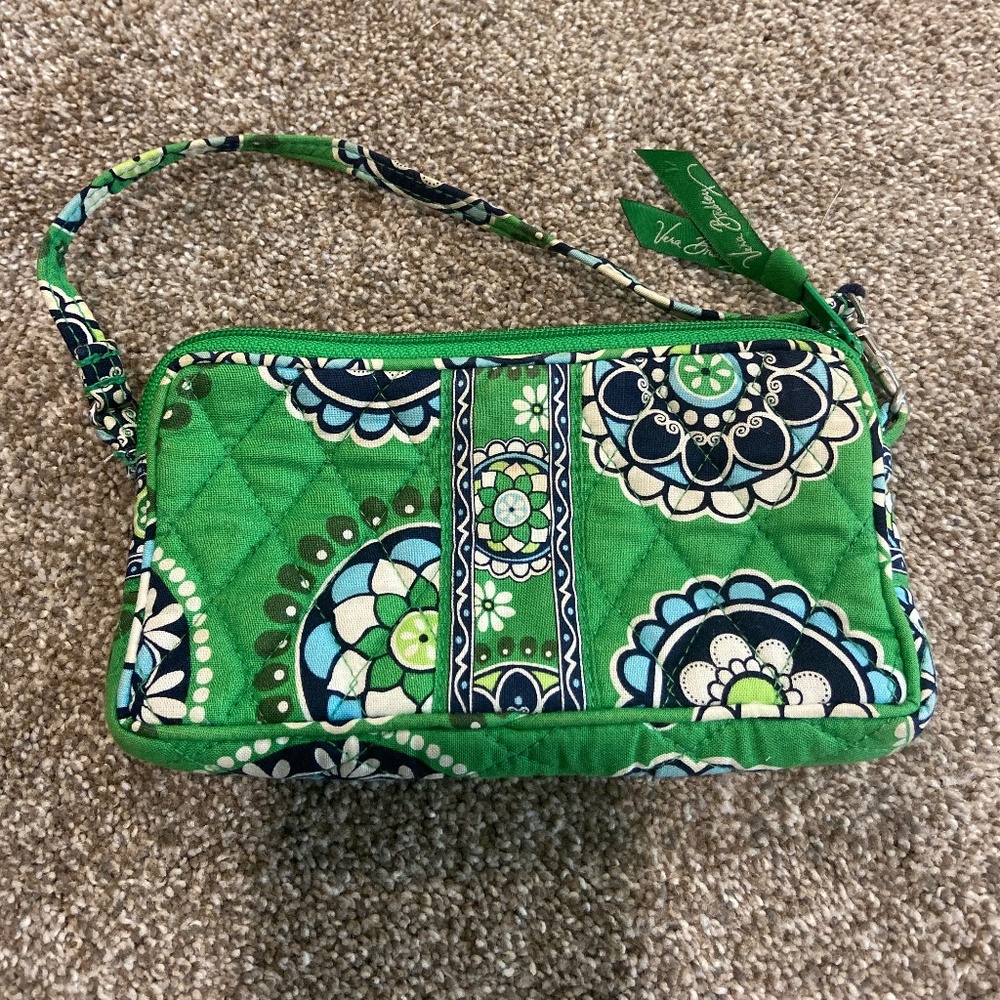 Vera Bradley Small Clutch/Purse- Cupcakes Green 2009 retired print